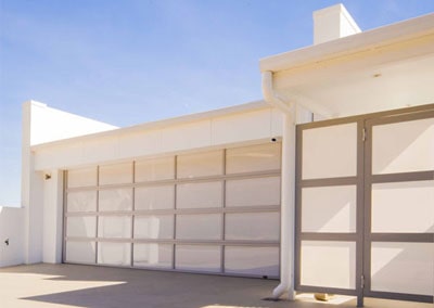 Inspirations garage door - aluminium frame with acrylic inserts